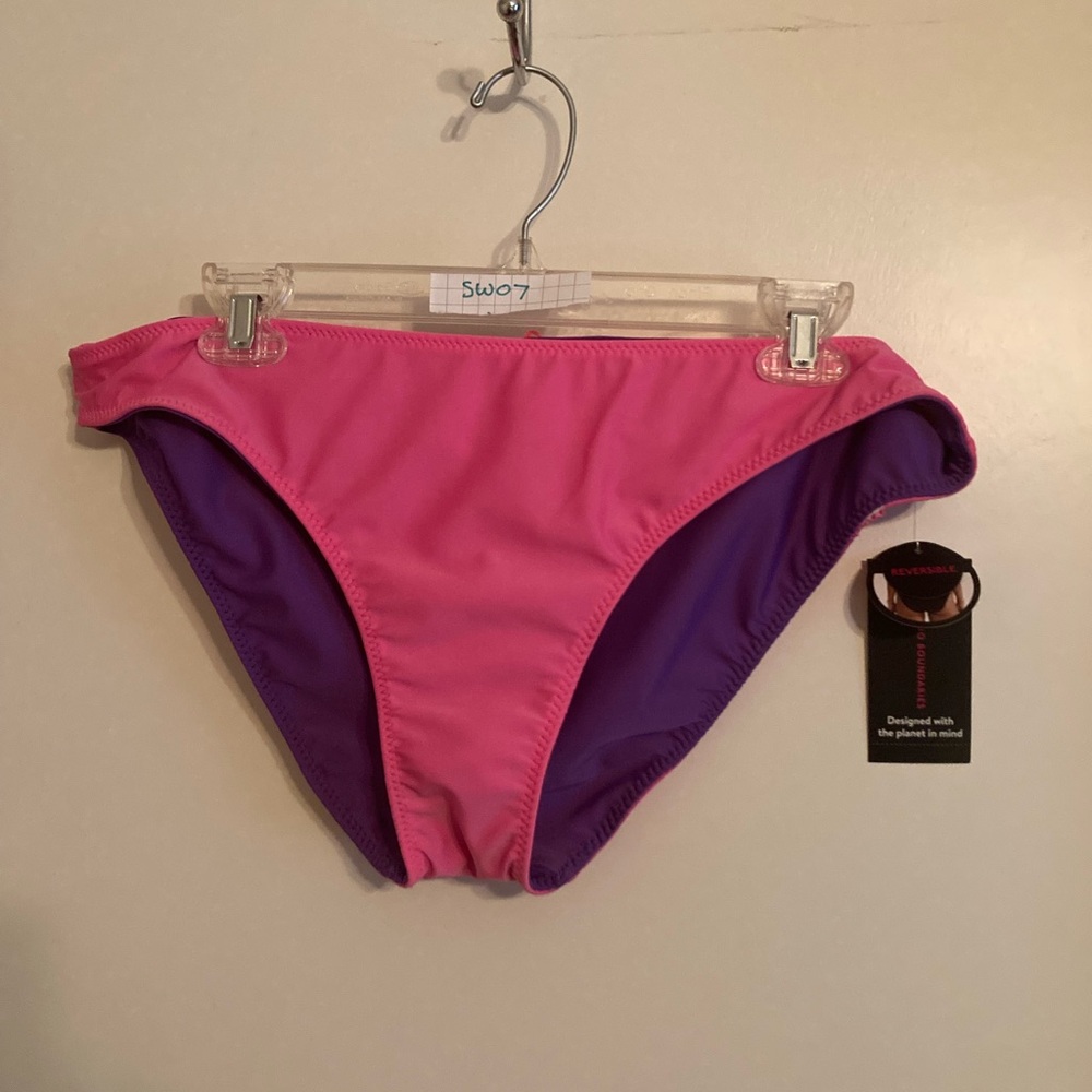 NWT XL Junior’s bikini swim bottom 15/17 reversible pink purple No Boundaries